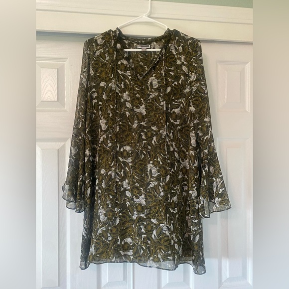 Chelsea28 Floral Boho Bell Sleeve Dress - Picture 4 of 10